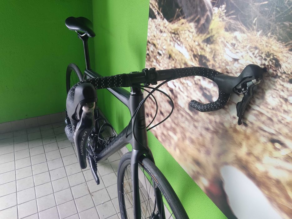 Cannondale synapse disc 7.7kg rodas carbono.