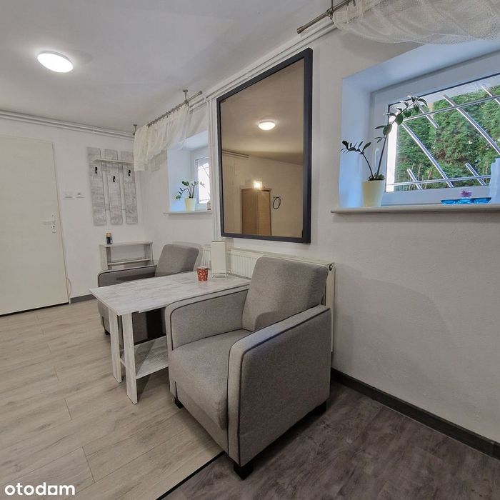 Duża kawalerka z garderobą 
| '