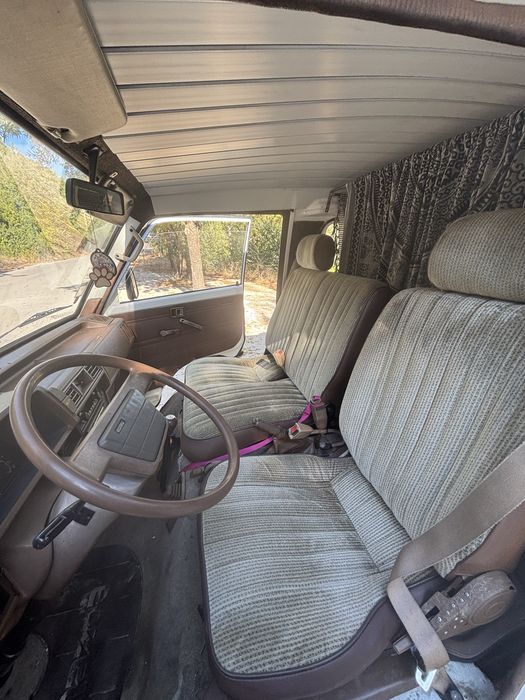 Mazda E2200 campervan — photo 5