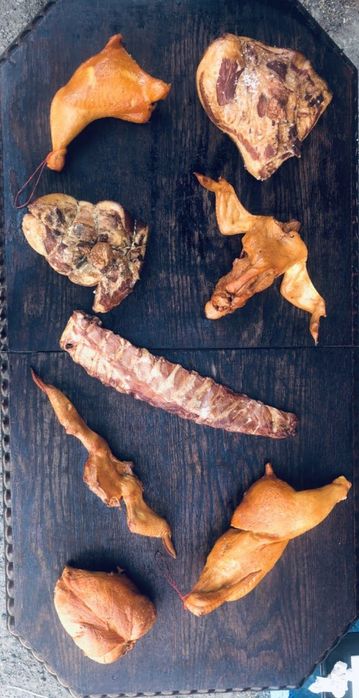 Копчёное мясо, курица.Копчености, собственное производство. Вакуумная