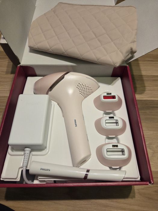 depilator Philips Lumea 9900 IPL, model BRI977/00