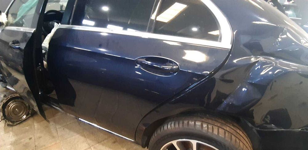 Vendo peças mercedes W213 sinistrado