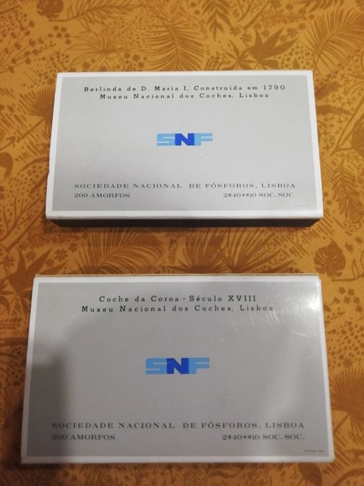 Caixas de fósforos alusivas aos coches.