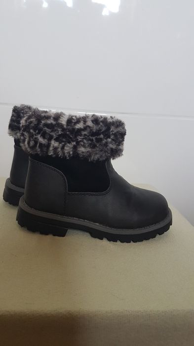 Buty gumowce ocieplane rozmiar 24 na słotę i deszcz