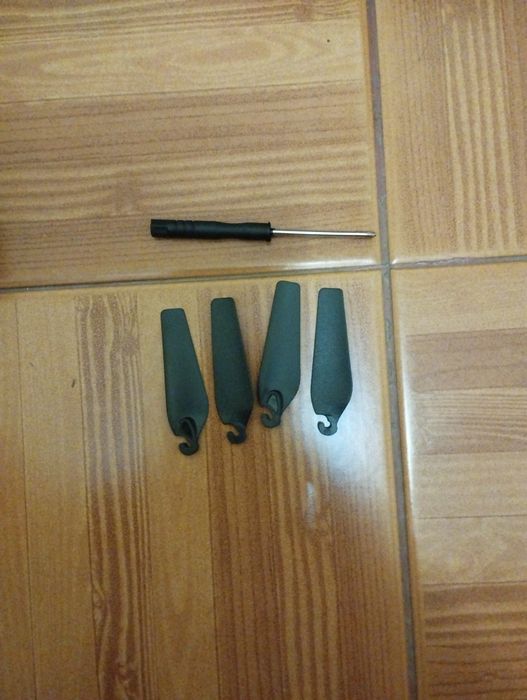 E88 Drone Remote Control and Case64585495508354122