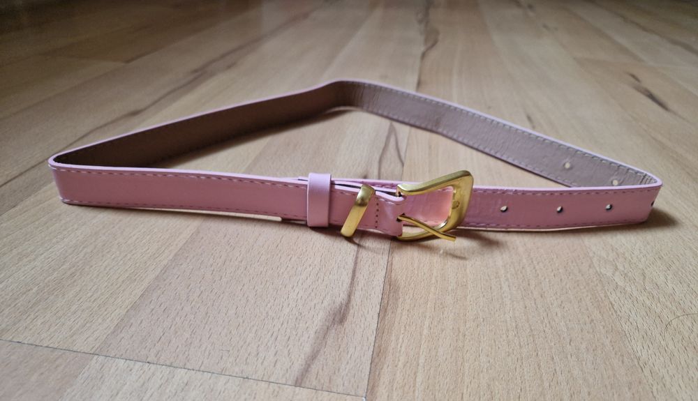 Sprzedam pasek damski różowy Nowy