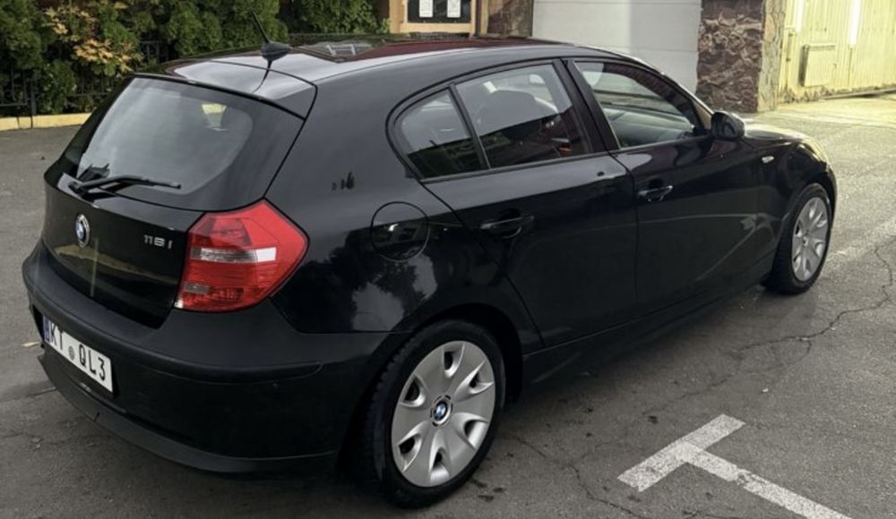 BMW  1 series  2.0