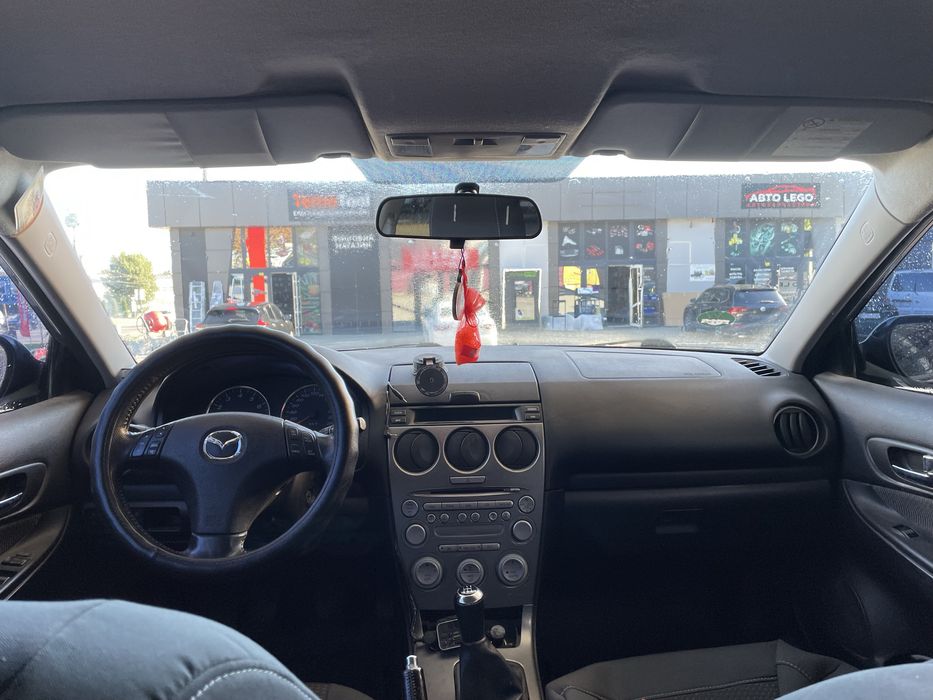 Продам власний автомобіль Mazda 6