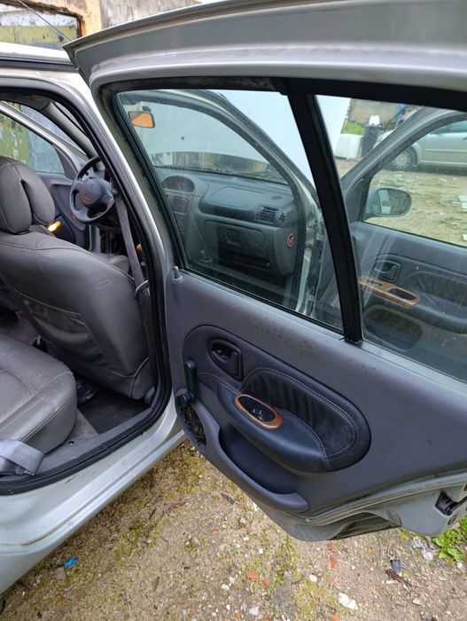 Clio II Break 1.6 8V (90 cv)