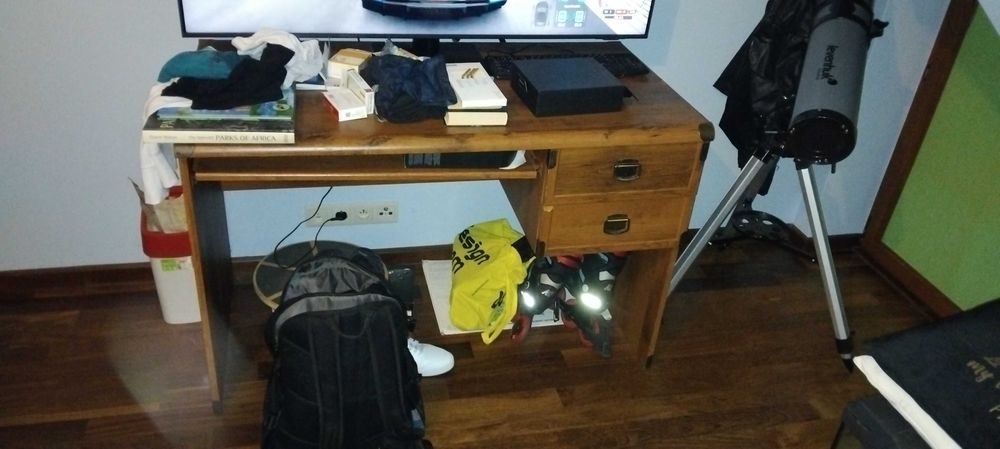 Biurko drewniane używane .