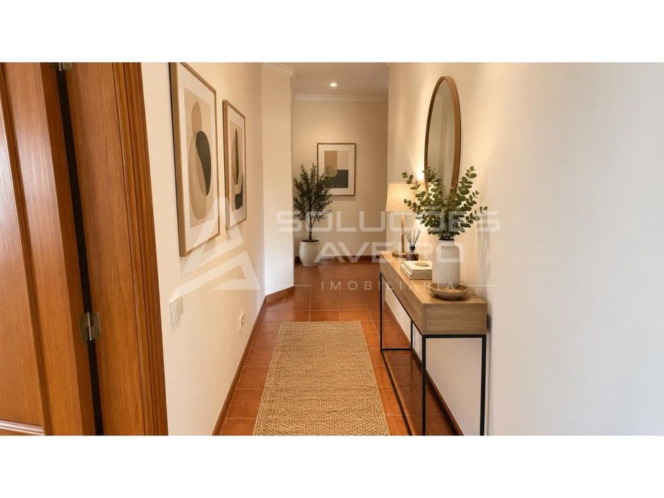 Apartamento T3 com terraço e garagem fechada a 5min das praias!
