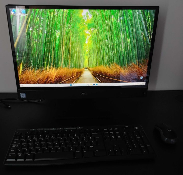 Komputer AIO DELL Optiplex 5270 / Intel Core i5-9500 / 16 GB DDR4 / 240 GB SSD / Klawiatura i Mysz Logitech / Windows 11 /