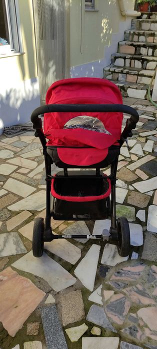 Carrinho de bebe  e ovo