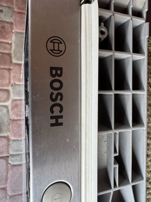 Посудомийна машина BOSCH