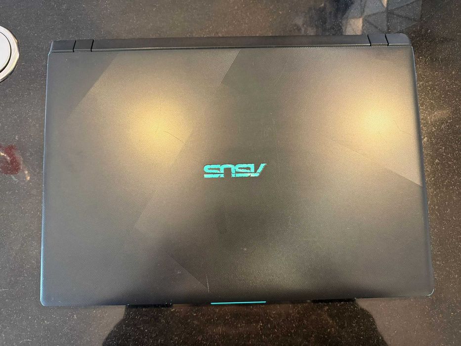 ASUS VivoBook 15 Laptop X560UD