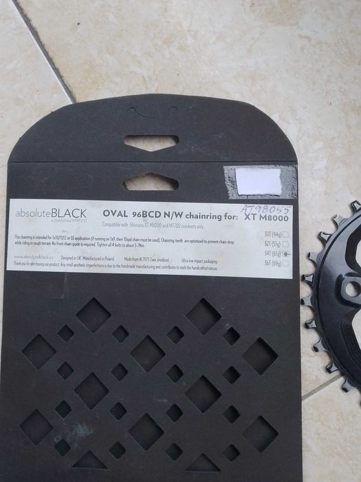 Prato BTT 34T Oval Absolute Black indicado para Shimano XT 8000