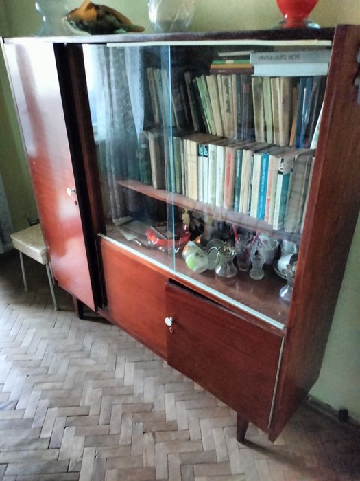 Сервант шафка шкаф ретро буфет радянських часів шкаф