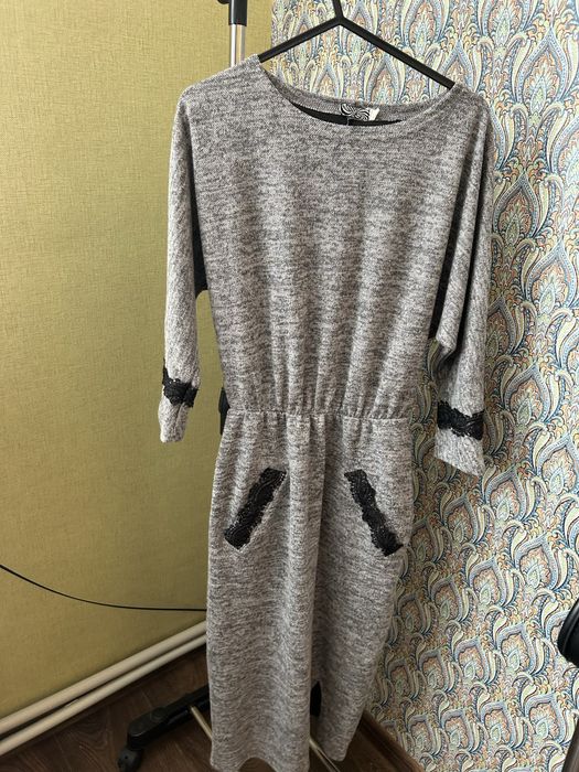 Сукня  на дівчину