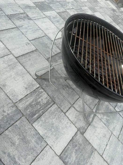 Grill węglowy Weber 37cm stan bardzo dobry, jak nowy