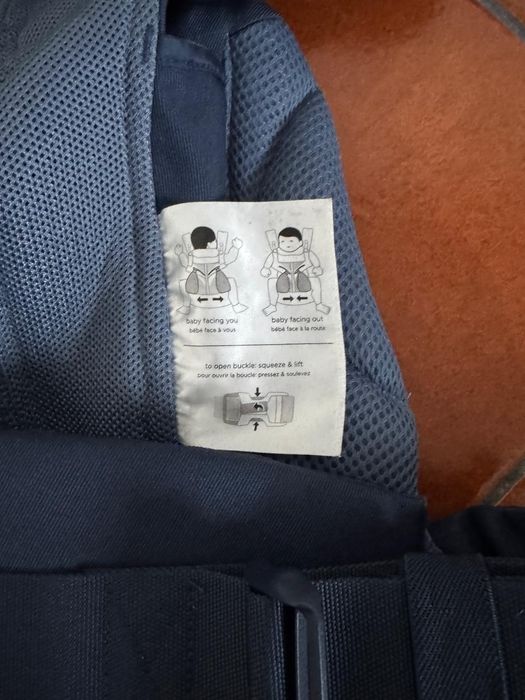 Marsúpio ergobaby com caixa