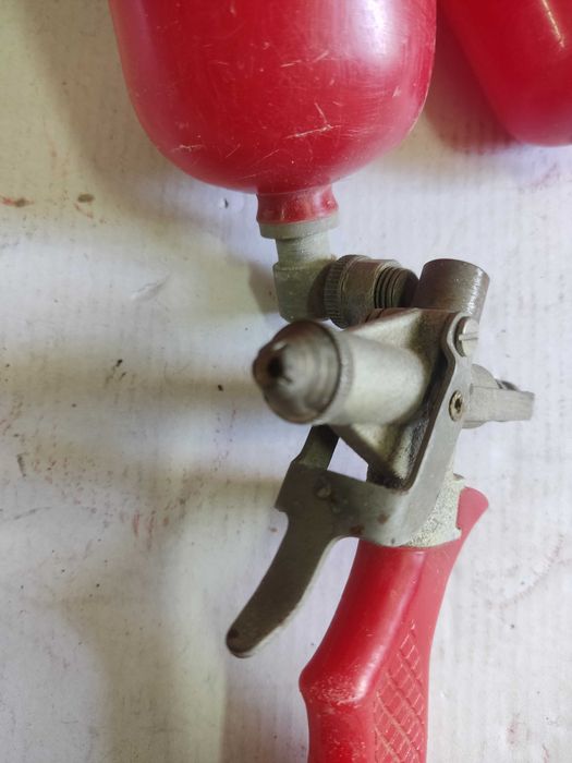 Краскопульт пневматичний компактний