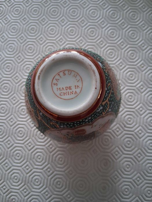 Pequeno vaso/pote de cerâmica estilo Satsuma feito na China