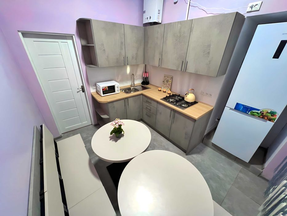 Місце у хостелі, Шевченківський р-н/Є опалення, комфортна температура.