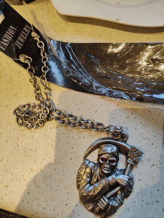 Naszyjnik łancuch z wisiorem  czaszka