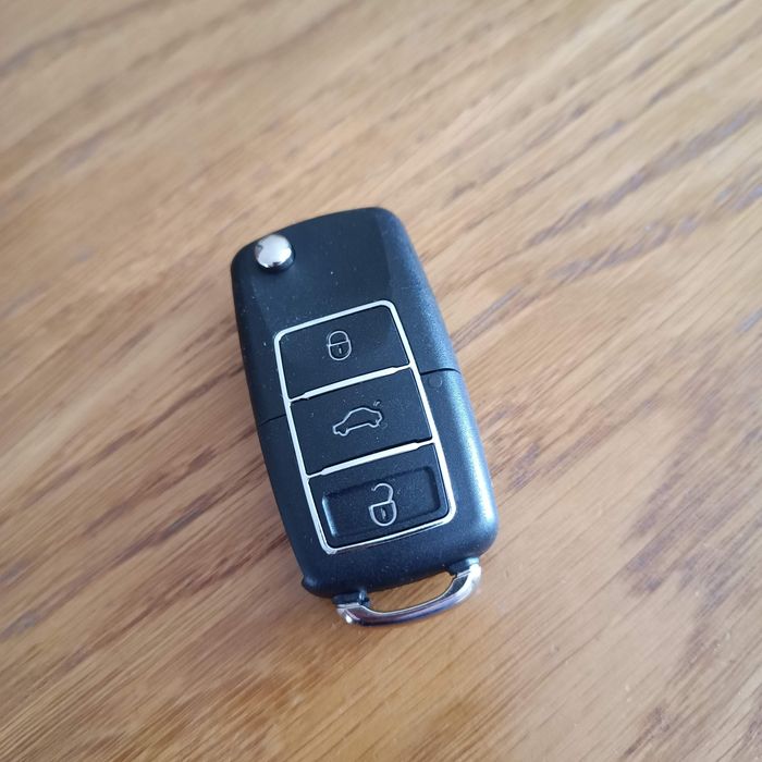 Дистанционный ключ к авто Volkswagen Skoda