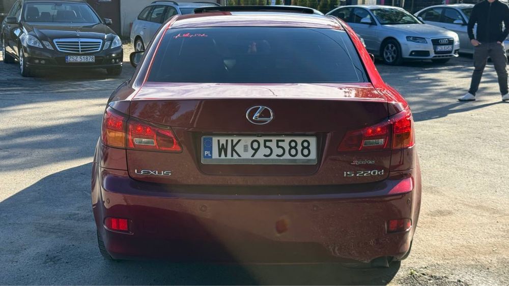 Lexus  IS  220 D