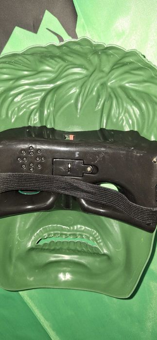 Przebranie Hulk świecąca maska + fartuch /peleryna & akcesoria