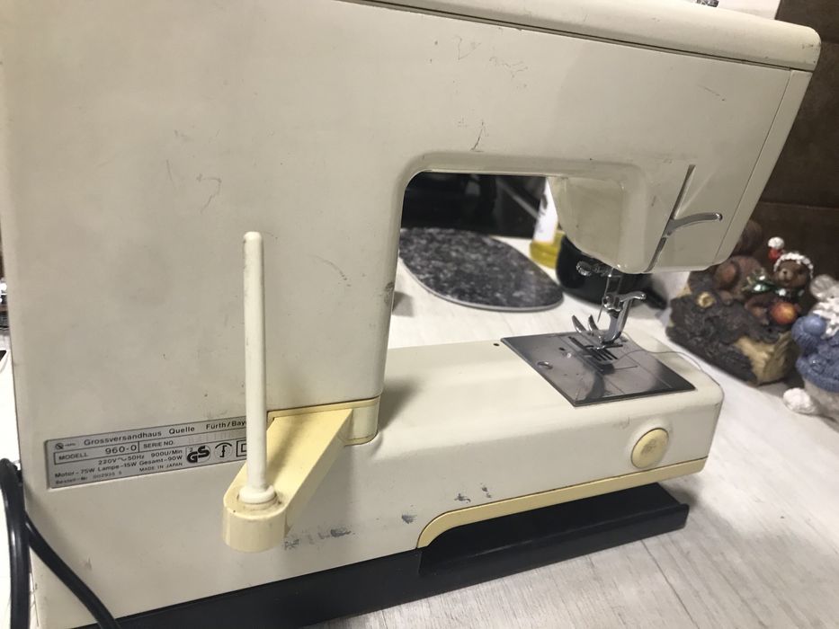 Швейна машинка в-во Японія