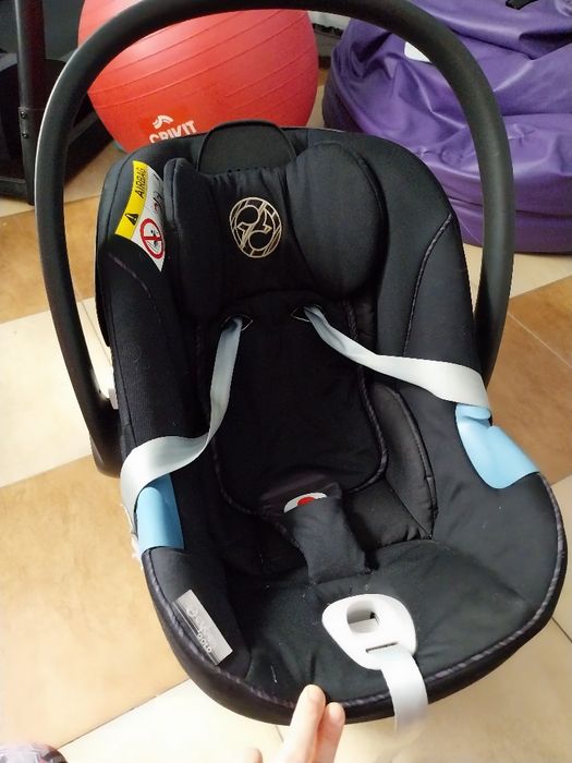 Fotelik cybex z bazą do 13 kg