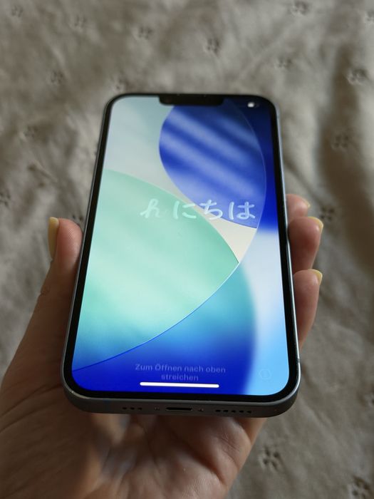 Iphone 14 блакитний