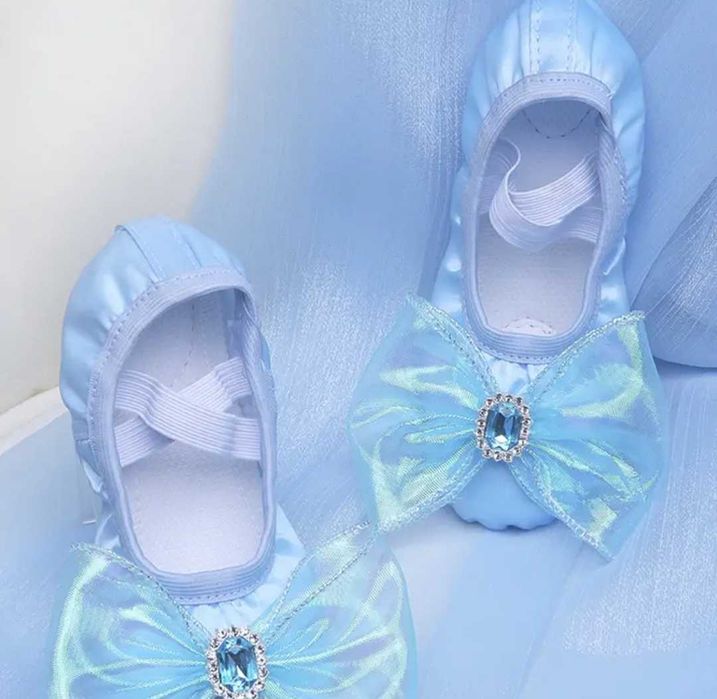 Buty baletki Księżniczka Elsa Elza Kopciuszek r. 32 przebranie