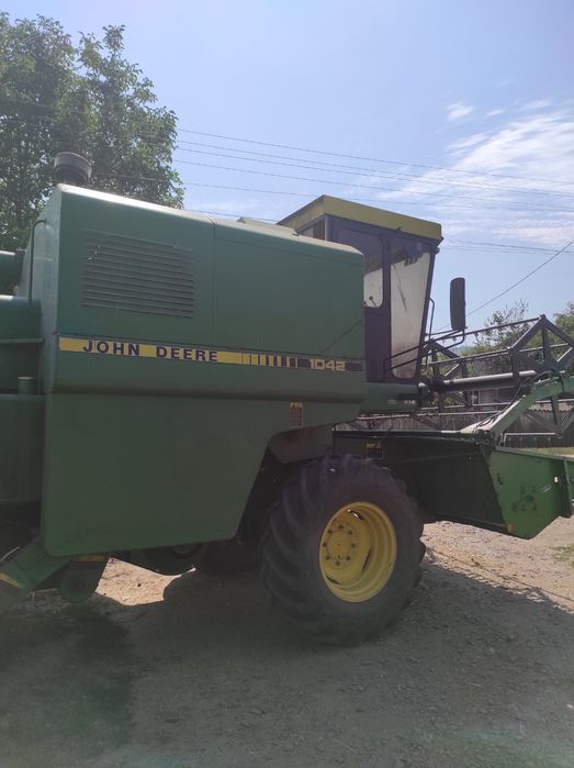 Комбайн JOHN DEERE 1042
