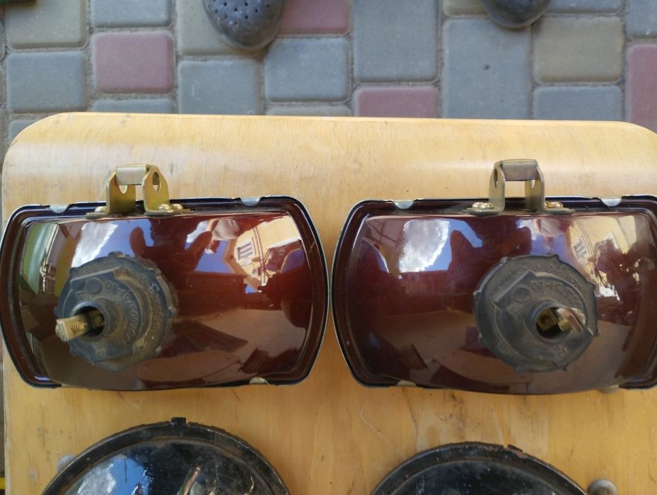 Продам фари на газ-24