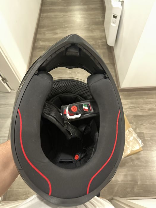 Capacete AVG k1s preto refletivo