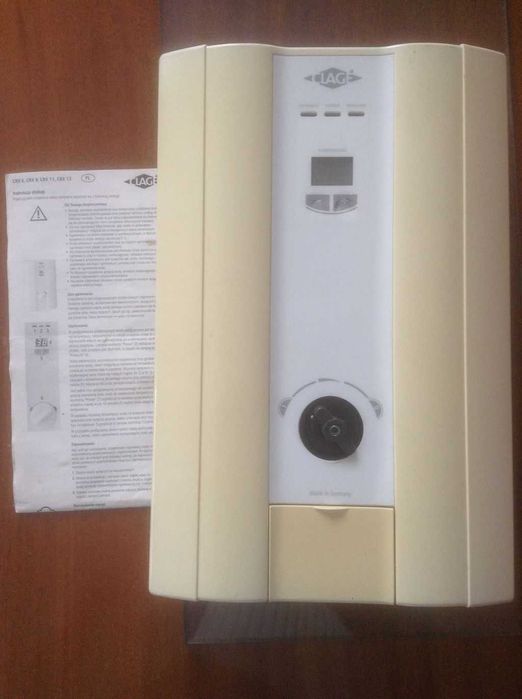 Elektroniczny przepływowy podgrzewacz wody CLAGE CB X 13