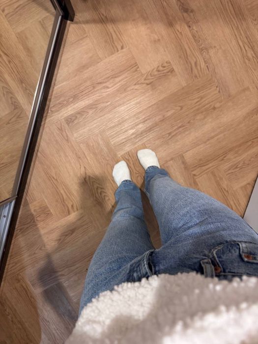 Джинсы  zara straight fit /34р