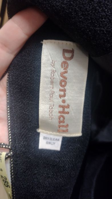 Garnitur damski rozm M/L, żakiet ze spódnicą 
Produ