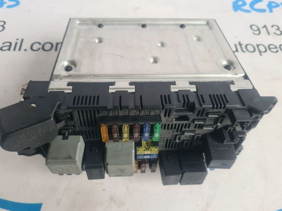 TAMPA CAIXA FUSIVEIS TAMPA PAINEL SAM UNIDADE CONTROLO A2115454201