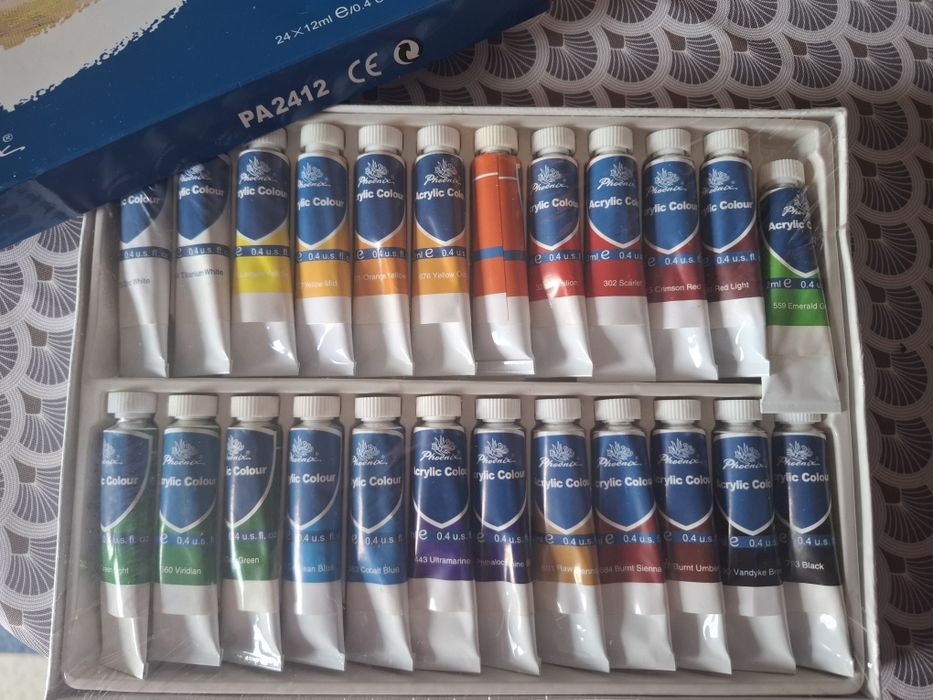 Tintas acrílicas finas, 24 bisnagas