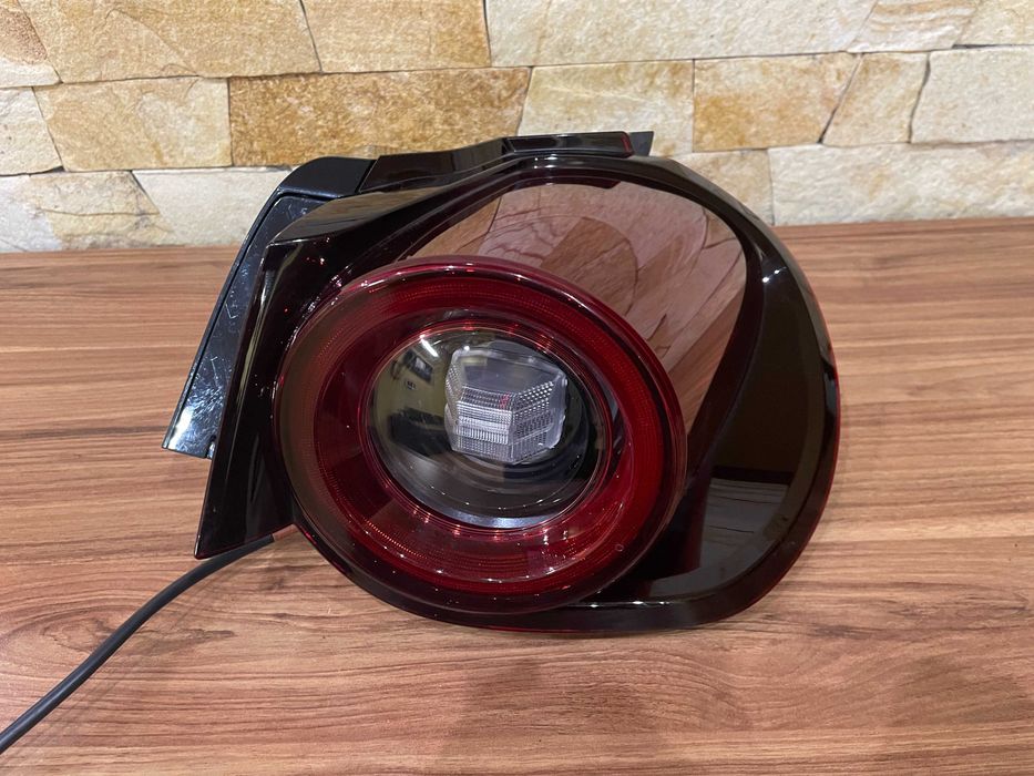 Задні ліхтарі фонарь Mazda MX-30 MX30