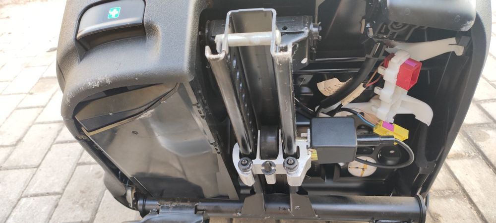 Komplet Foteli bez Grzania Zamszowe z Boczkami Audi A3 8L Lift Sedan