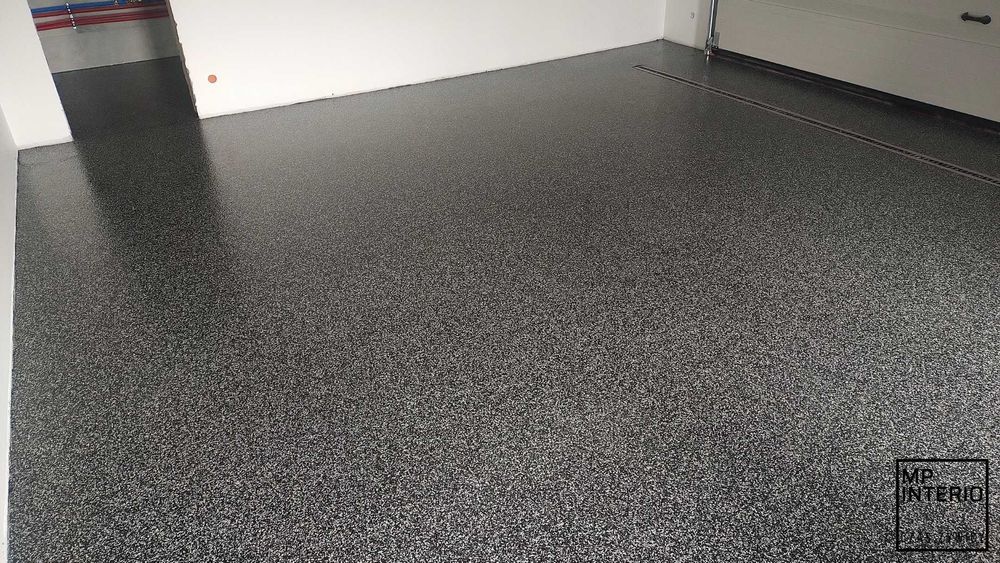 Podłogi żywiczne, mikrocement, efekt marmuru, posadzki żywiczne.