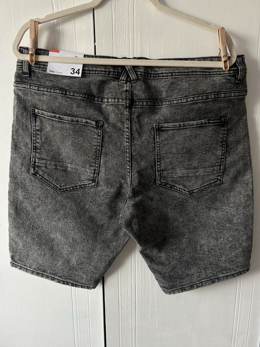 Чоловічі джинсові шорти Sinsay 34 розмір