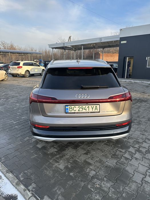 Audi e-tron 95кВт топ-комплектація ідеальний стан