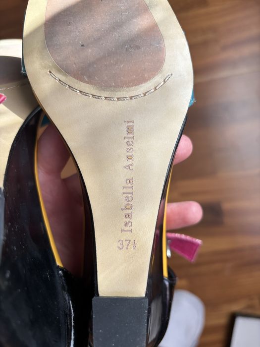 Brązowe buty na obcasie