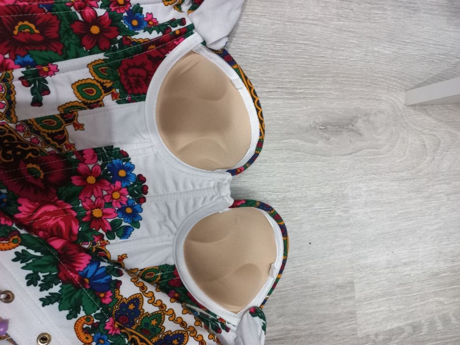 Корсет в українському стилі